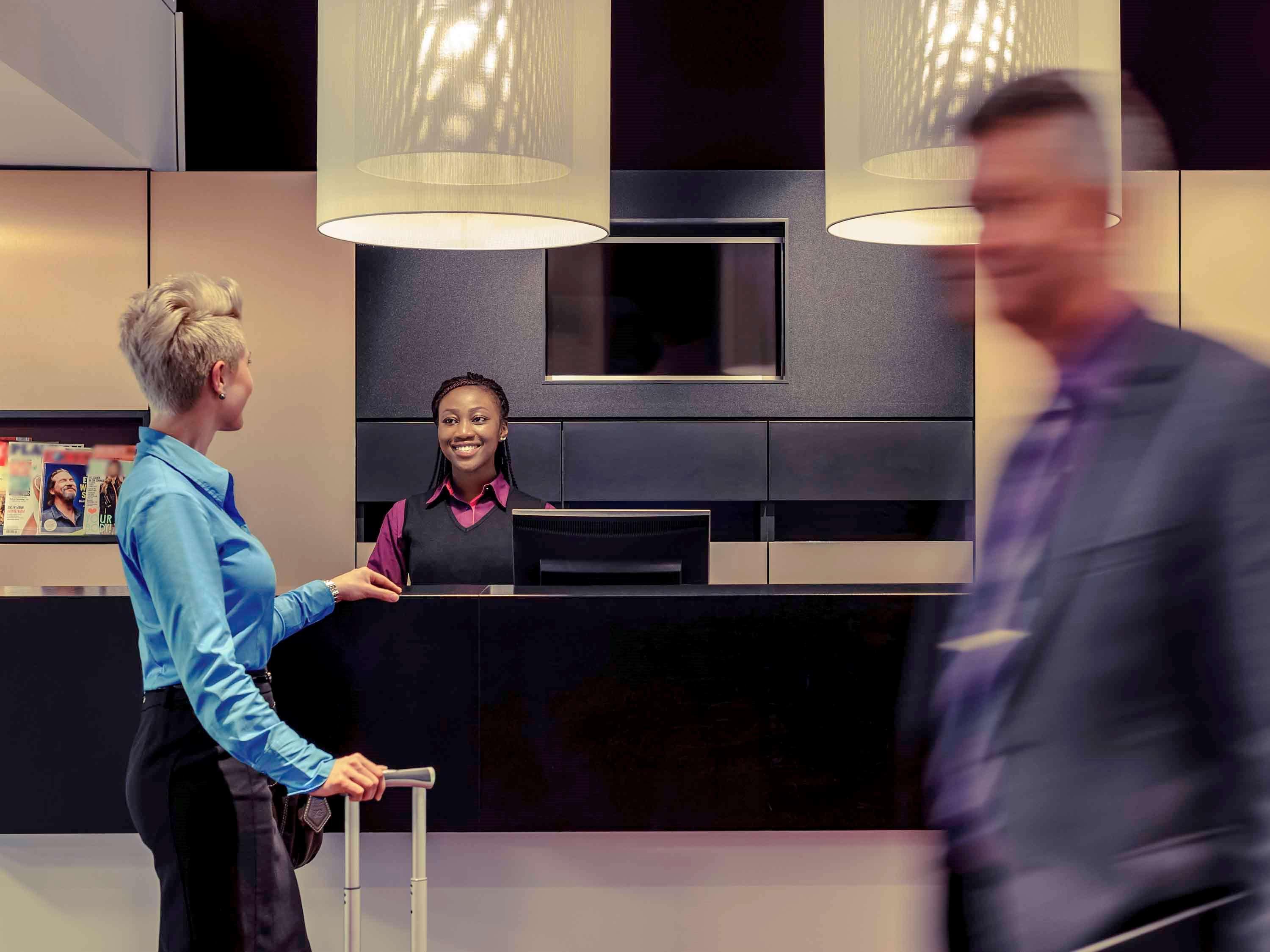 Congress Mercure An Der Messe Hotel 4*