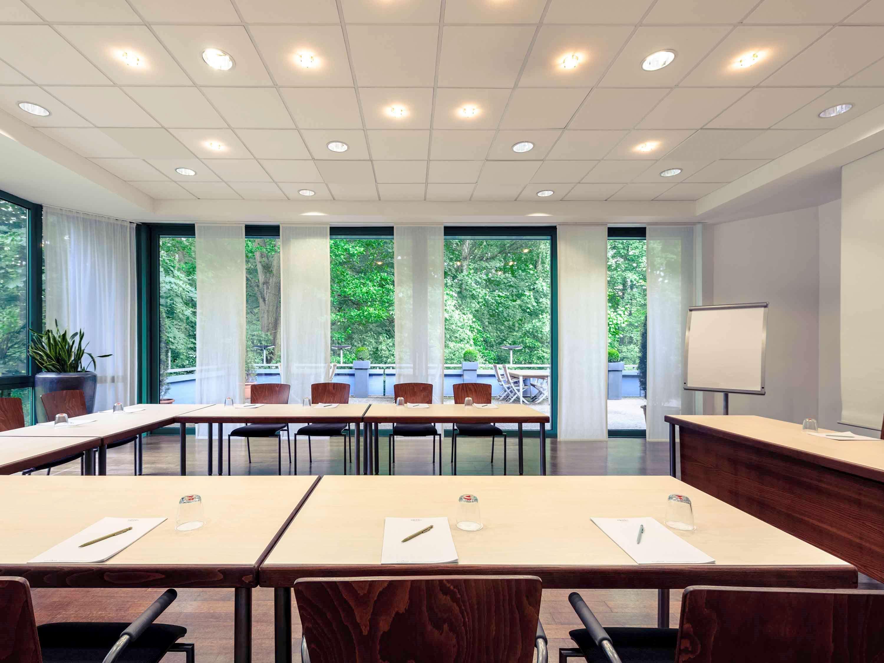 Congress Mercure An Der Messe 4*