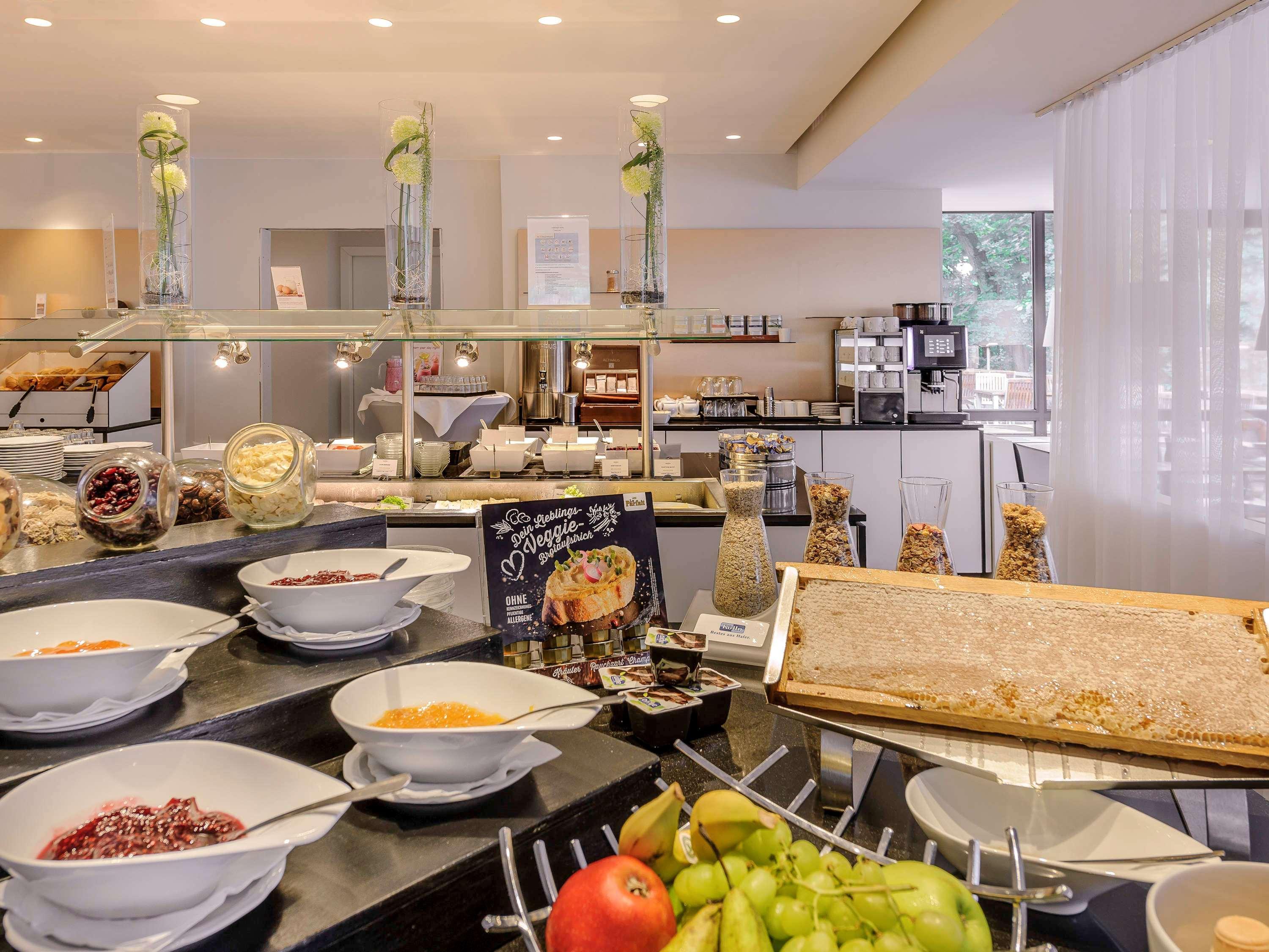 Congress Mercure An Der Messe Hotel 4*