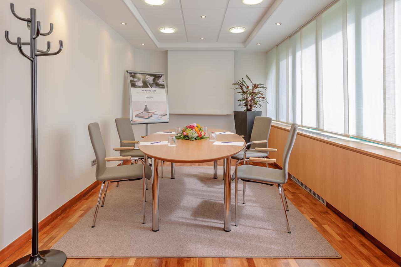 Congress Mercure An Der Messe Hotel 4*